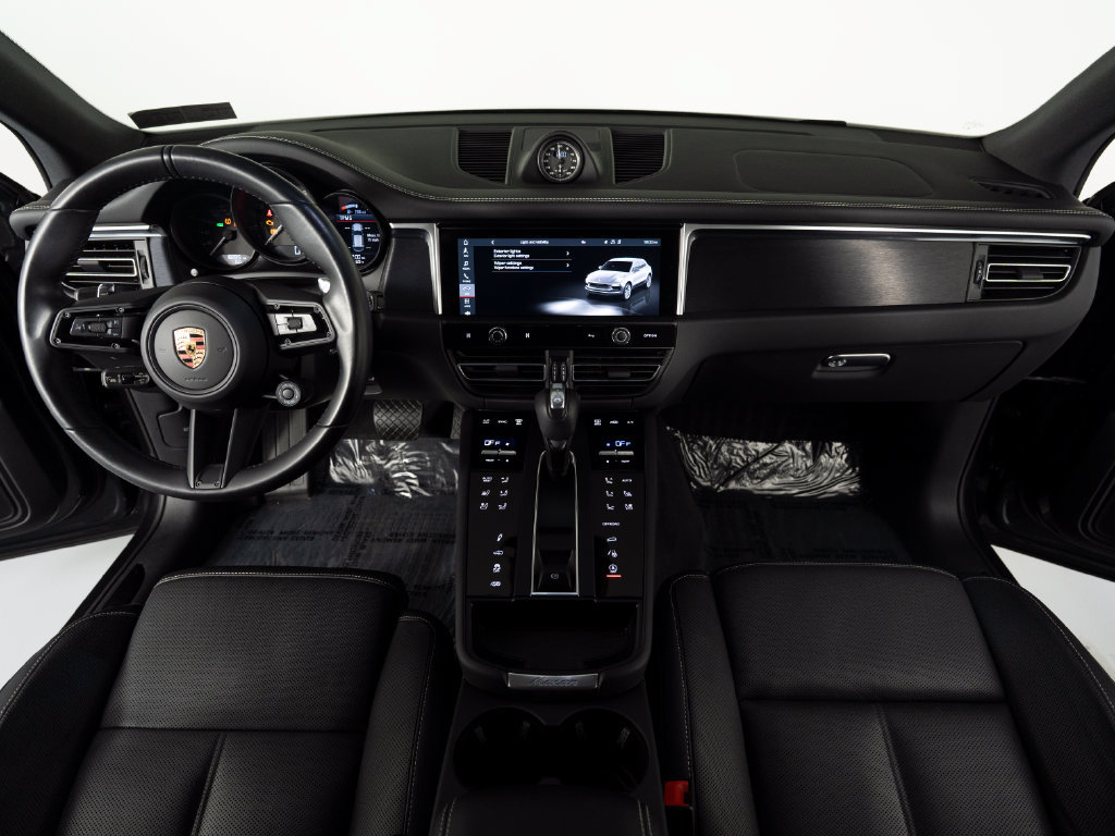 Certified 2023 Porsche Macan GTS AWD/4WD image 37