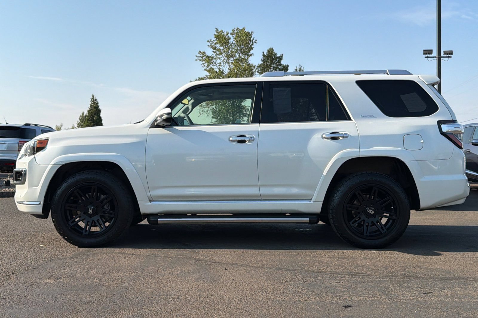Used 2016 Toyota 4Runner Limited AWD/4WD image 6
