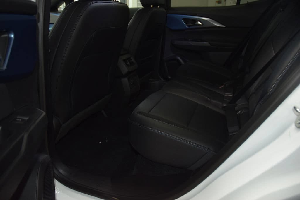 New 2026 Chevrolet Equinox EV LT w/ Convenience Package II AWD/4WD image 31