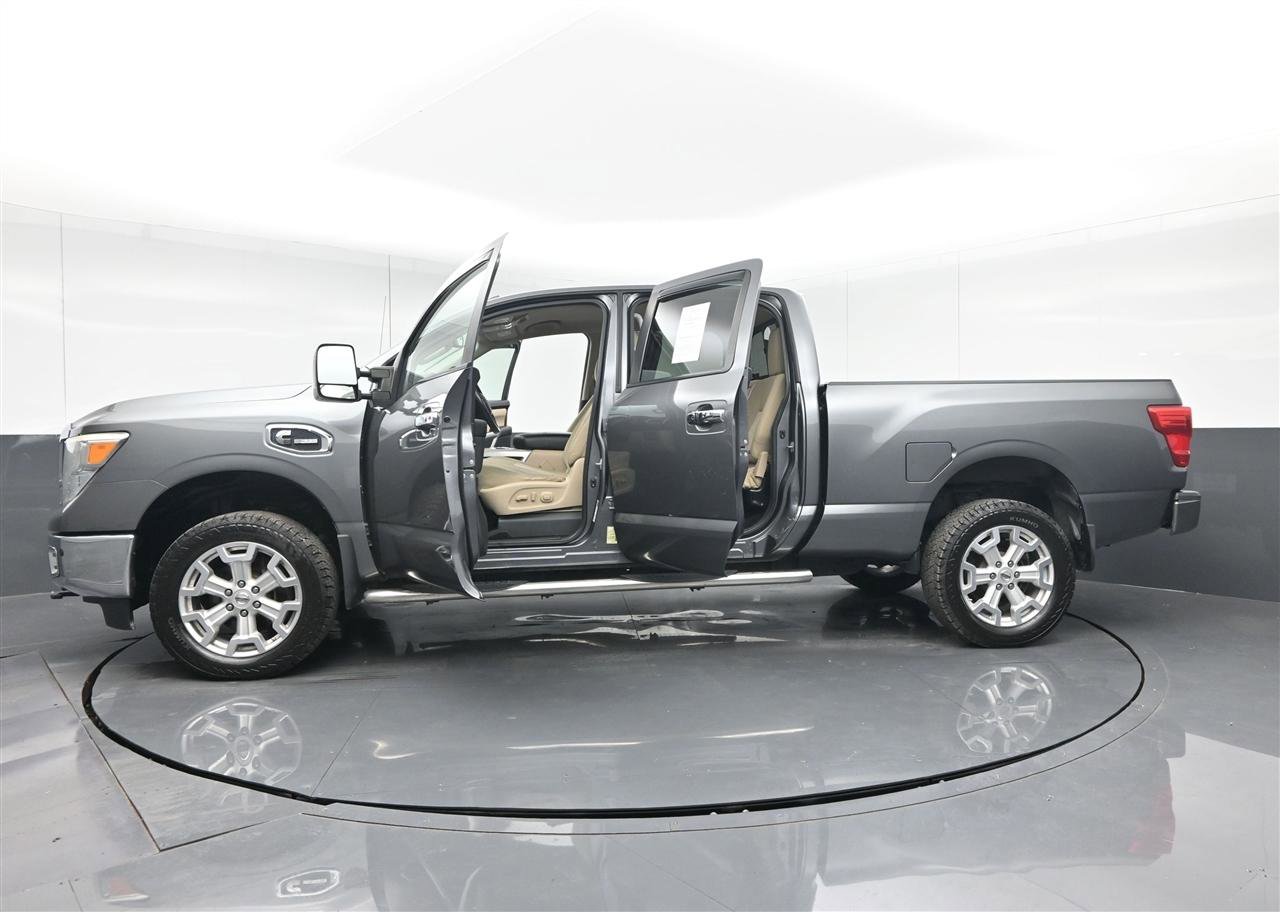 Used 2016 Nissan Titan SV RWD image 40