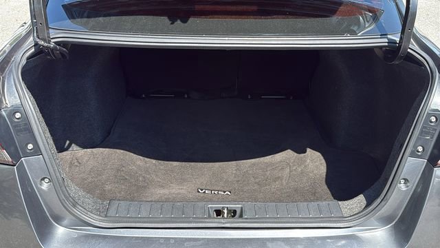 Used 2021 Nissan Versa SV image 9