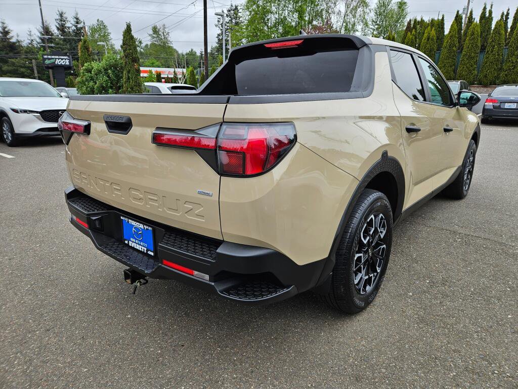 Used 2024 Hyundai Santa Cruz SE AWD/4WD image 5