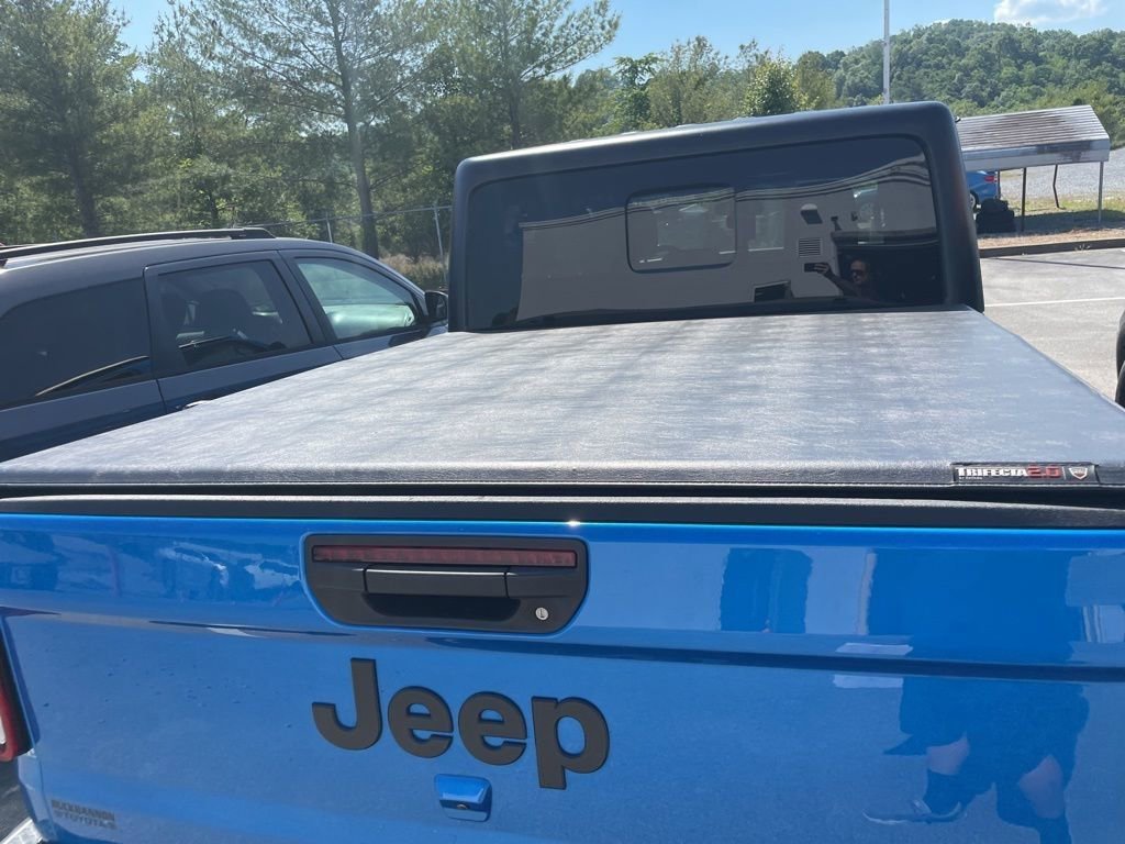 Certified 2021 Jeep Gladiator Sport AWD/4WD image 7