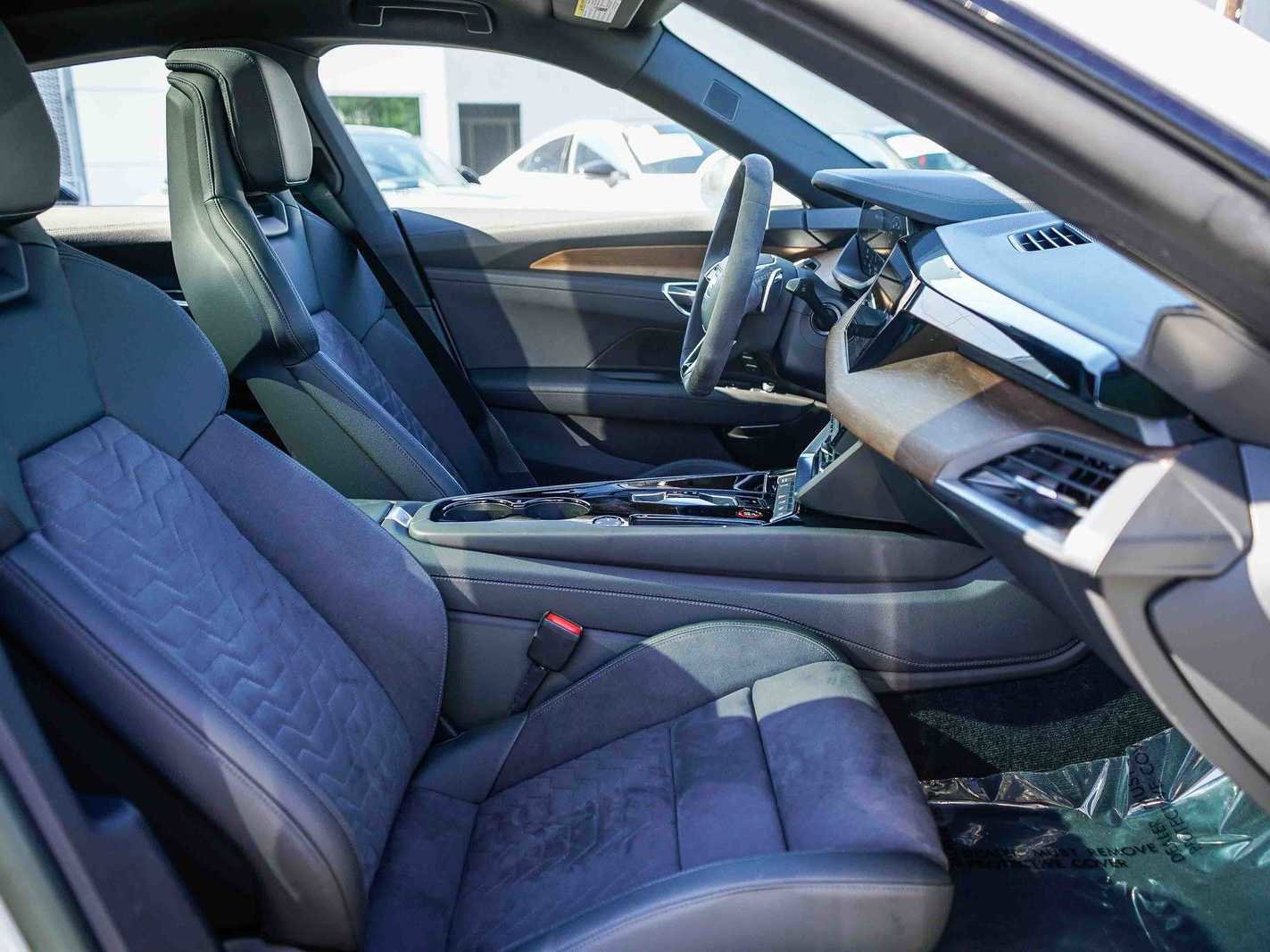 Certified 2023 Audi e-tron GT Prestige w/ Prestige Package image 16