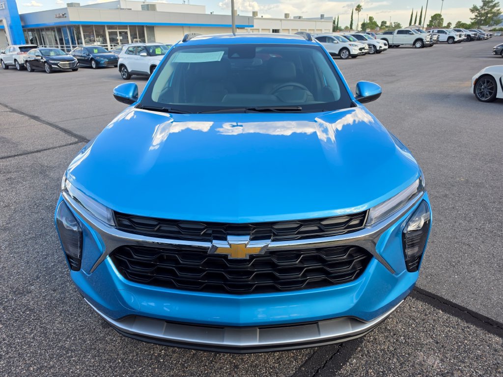 New 2026 Chevrolet Trax LT w/ Driver Confidence Package FWD image 8