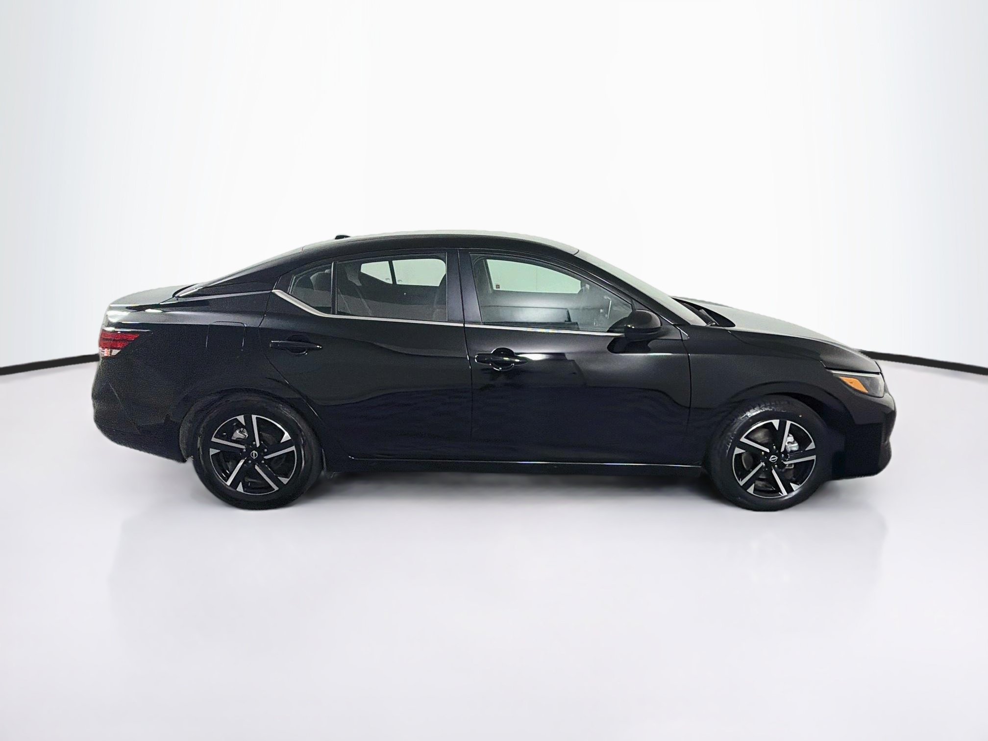 Used 2025 Nissan Sentra SV FWD image 10