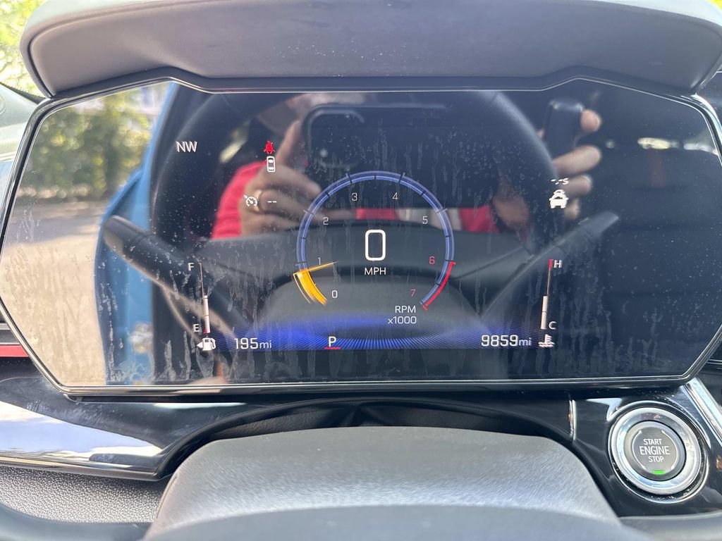 Used 2025 Chevrolet Trax RS w/ Driver Confidence Package FWD image 34