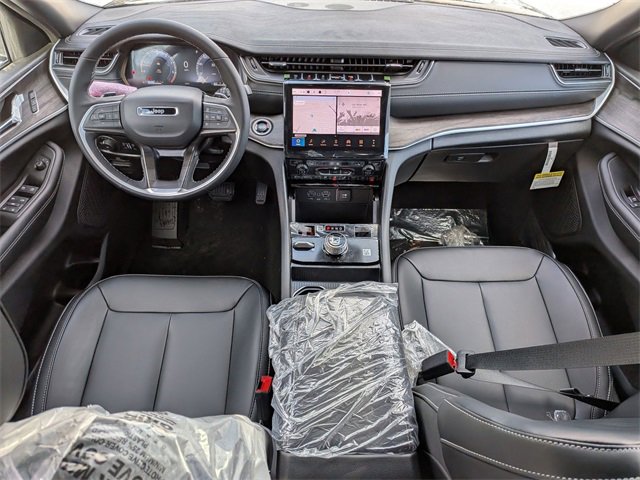 New 2025 Jeep Grand Cherokee L Limited image 14