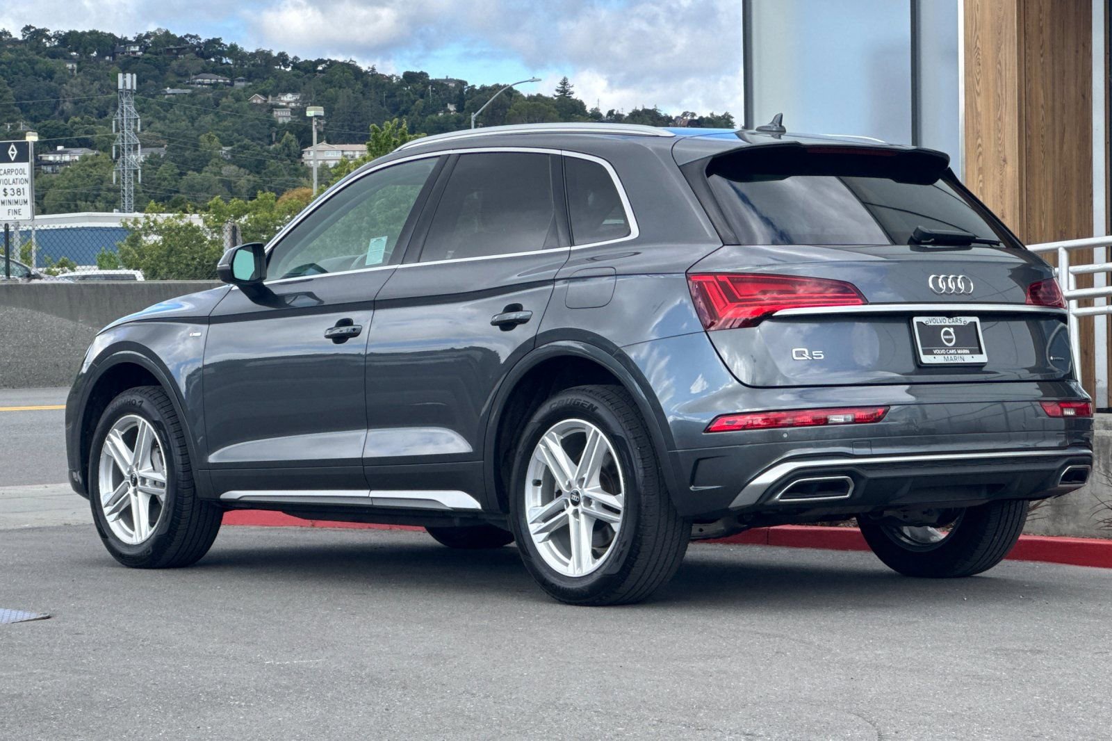 Used 2023 Audi Q5 e Premium Plus w/ Premium Plus Package AWD/4WD image 6
