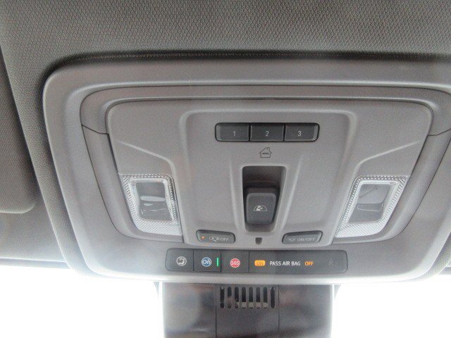 New 2026 GMC Sierra 2500 SLT w/ SLT Premium Package AWD/4WD image 17