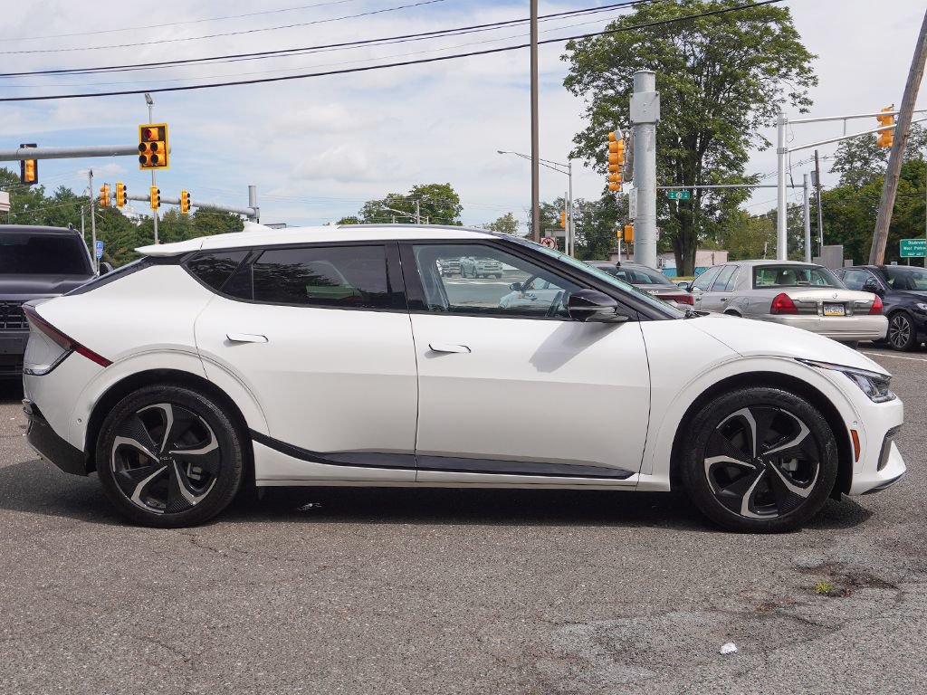 Used 2024 Kia EV6 GT-Line AWD/4WD image 23
