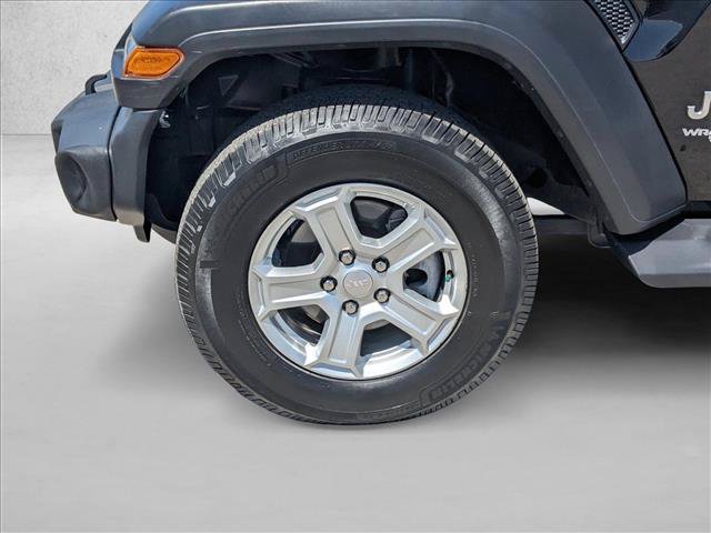 Used 2018 Jeep Wrangler Unlimited Sport S AWD/4WD image 24