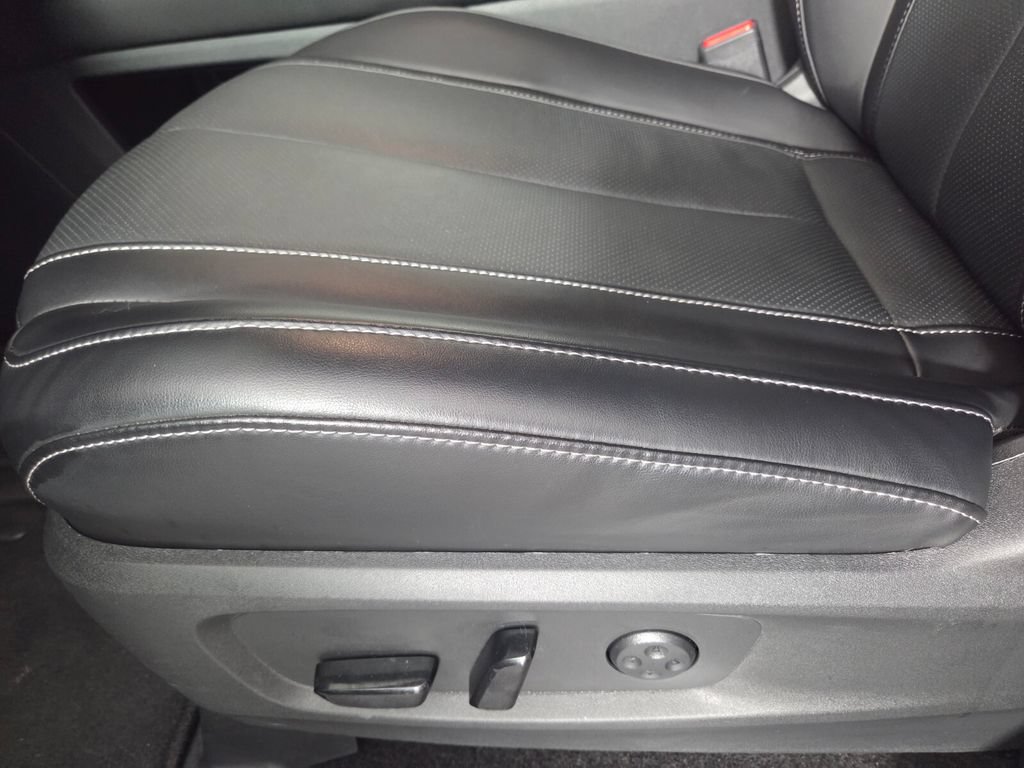 Used 2025 INFINITI QX60 Luxe w/ Black Edition FWD image 10