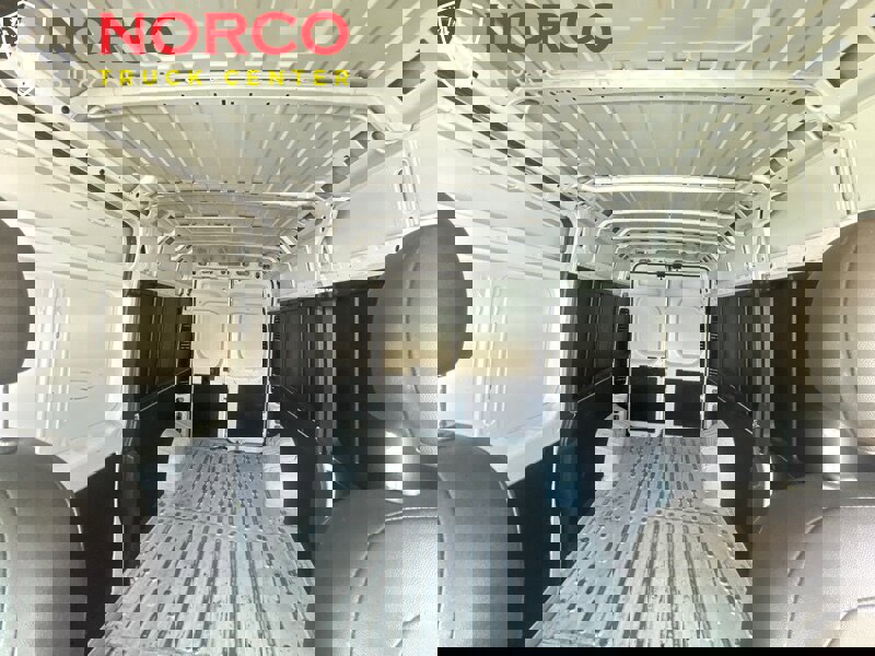 Used 2023 RAM ProMaster 2500 image 27