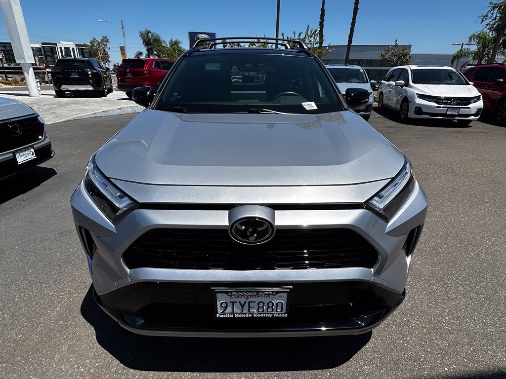 Used 2025 Toyota RAV4 XSE AWD/4WD image 3