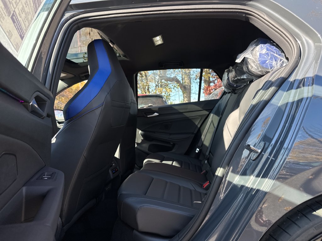 New 2027 Volkswagen Golf R Black Edition AWD/4WD image 18