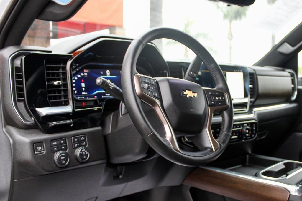 Used 2024 Chevrolet Silverado 3500 High Country w/ High Country Premium Package image 22