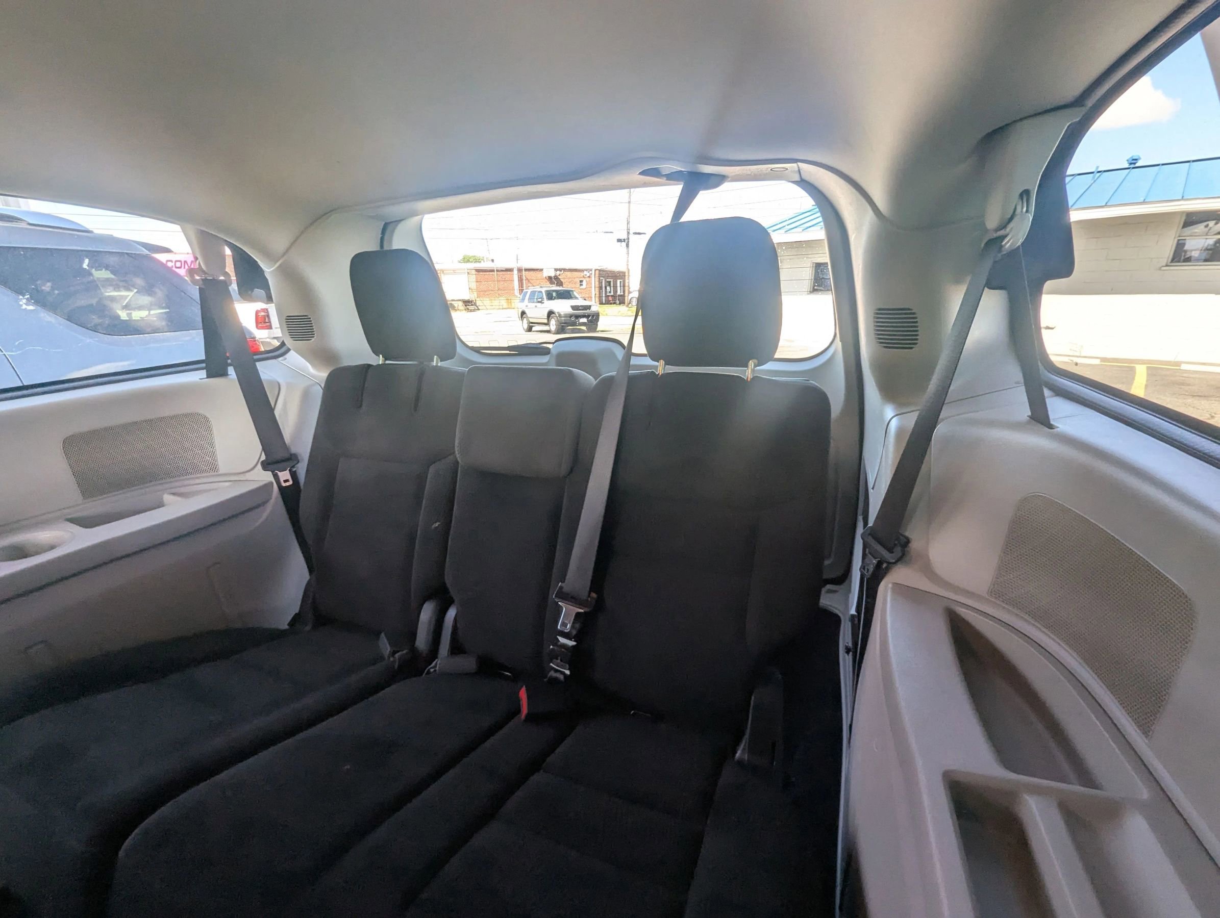Used 2019 Dodge Grand Caravan SE w/ UConnect Hands-Free Group FWD image 16