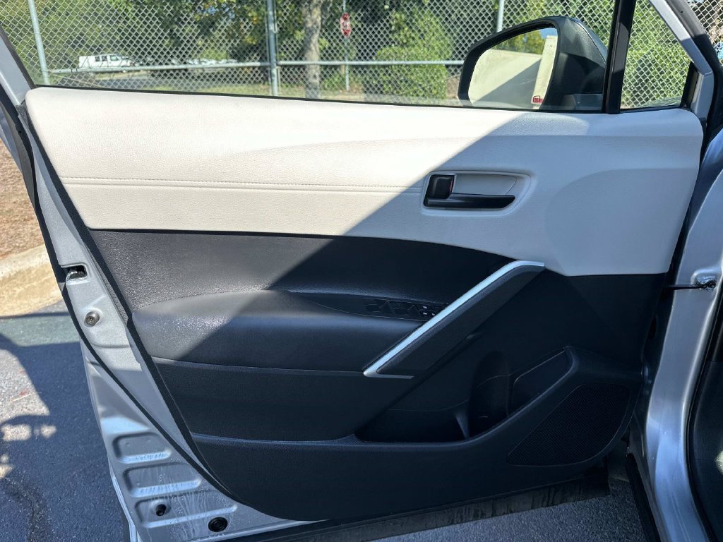 Used 2022 Toyota Corolla Cross L FWD image 20