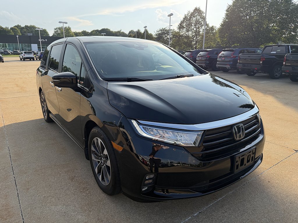 Used 2024 Honda Odyssey EX-L image 2