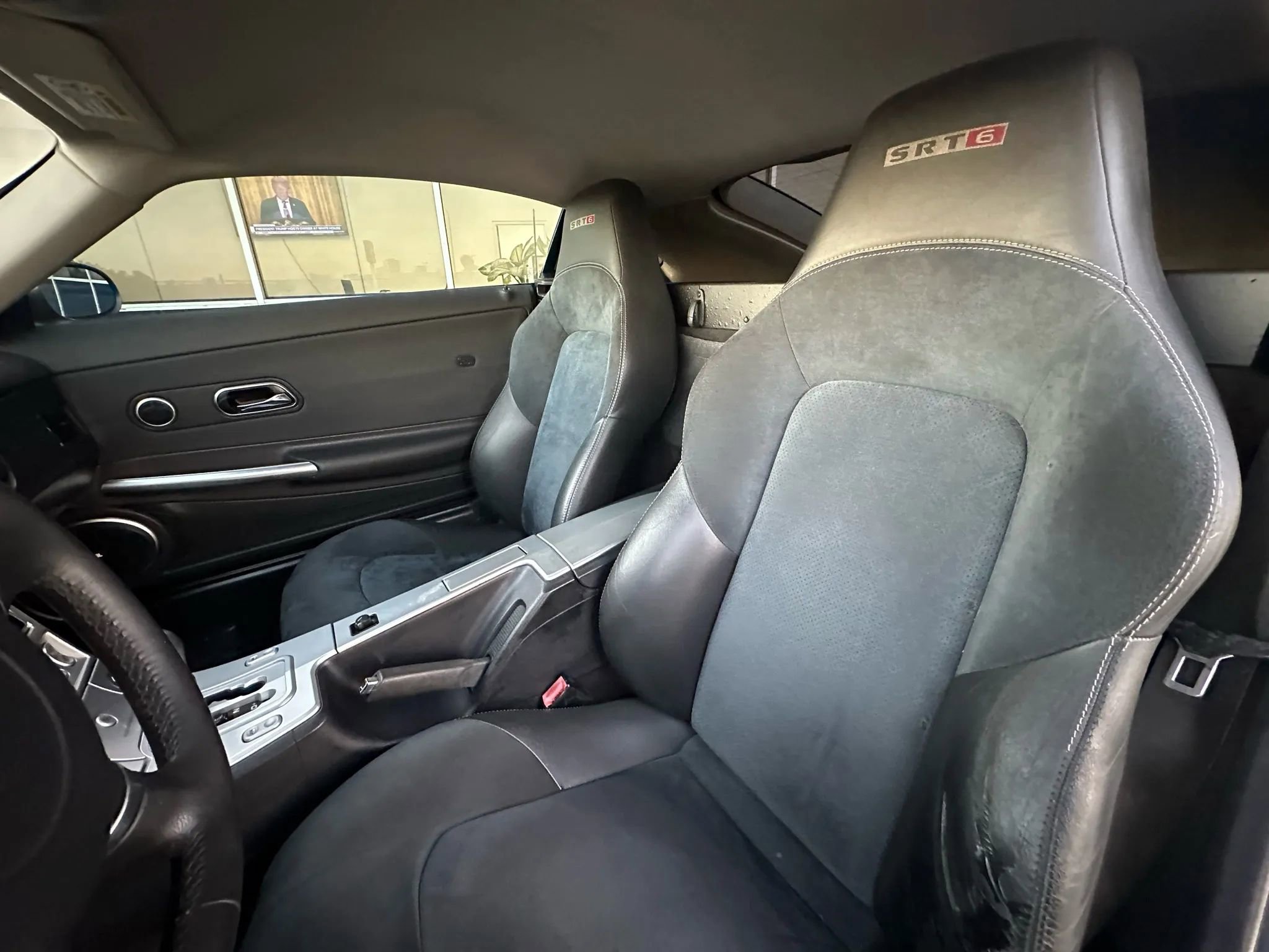 Used 2005 Chrysler Crossfire SRT-6 image 12