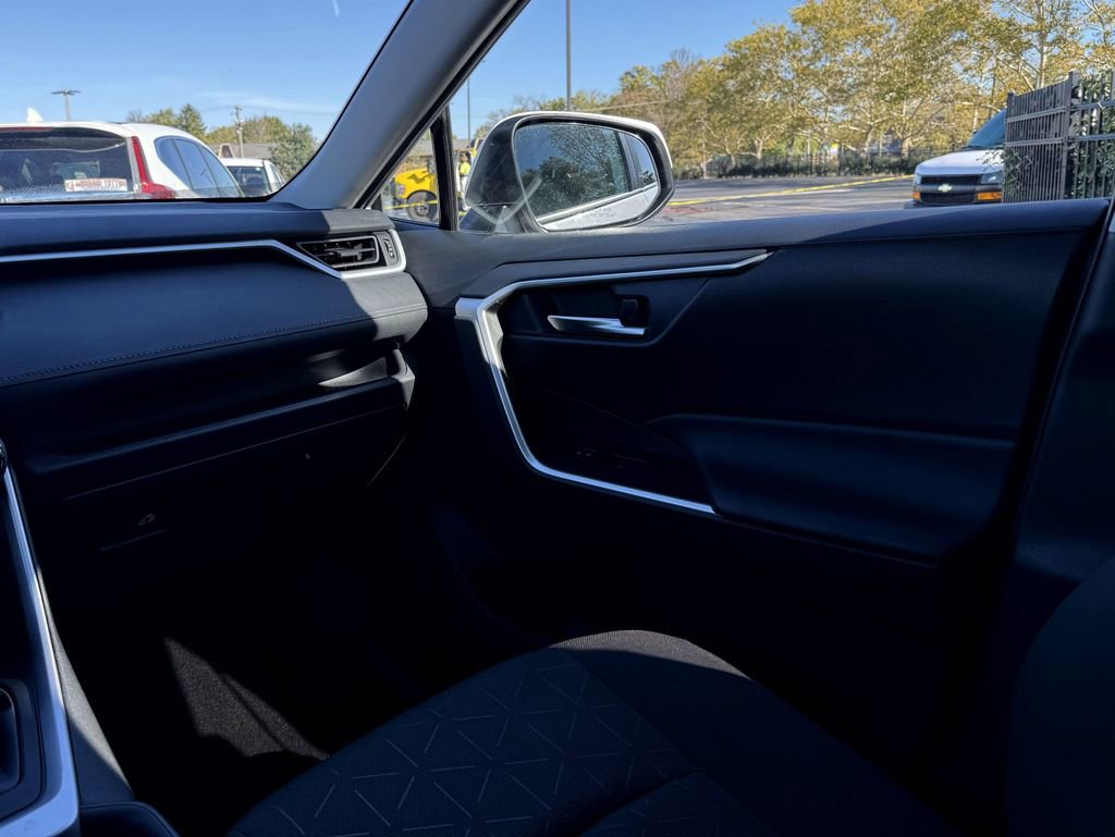 Used 2024 Toyota RAV4 XLE image 25