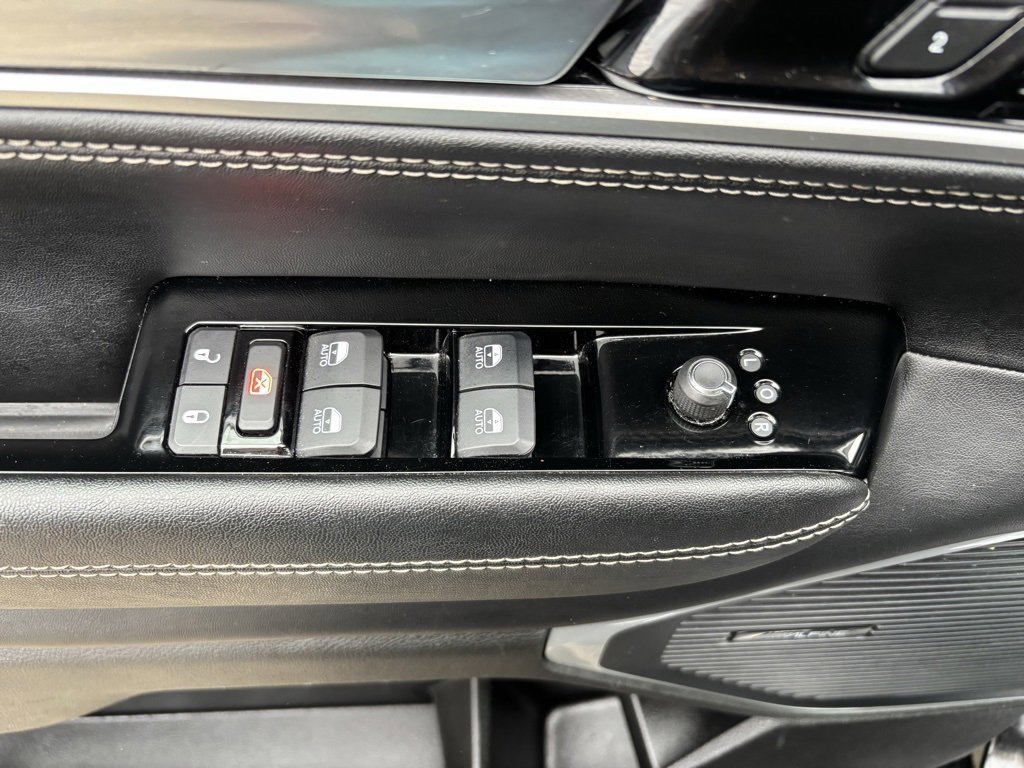 Used 2024 Jeep Wagoneer L Series II w/ Flexible Seating Group image 17