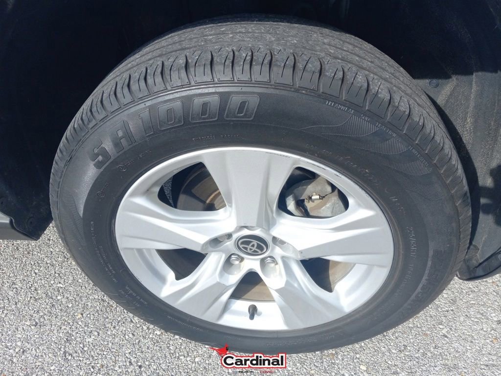 Used 2021 Toyota RAV4 XLE image 2