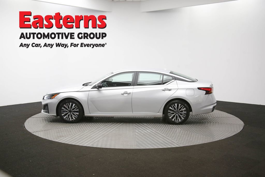 Used 2024 Nissan Altima 2.5 SV image 57