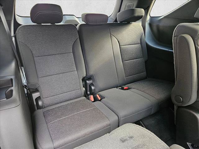 New 2027 Chevrolet Traverse LT FWD image 15