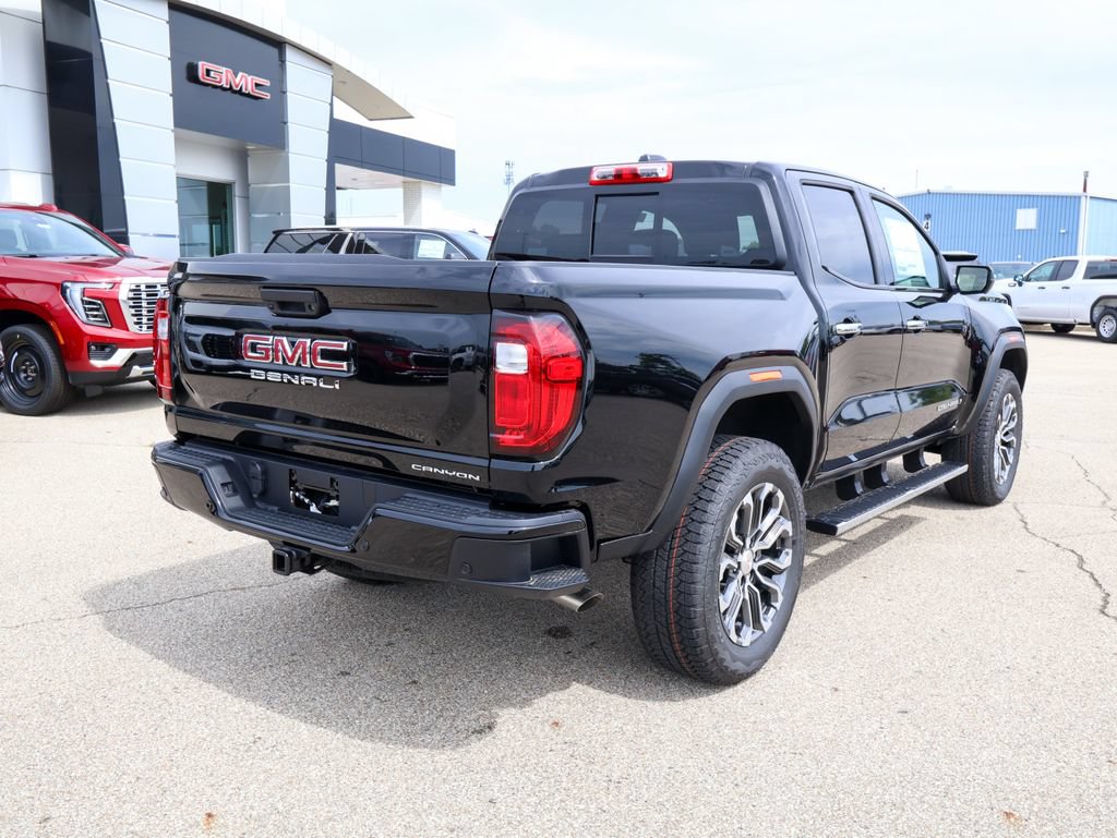 New 2026 GMC Canyon Denali w/ LPO, Black Badging Package AWD/4WD image 3