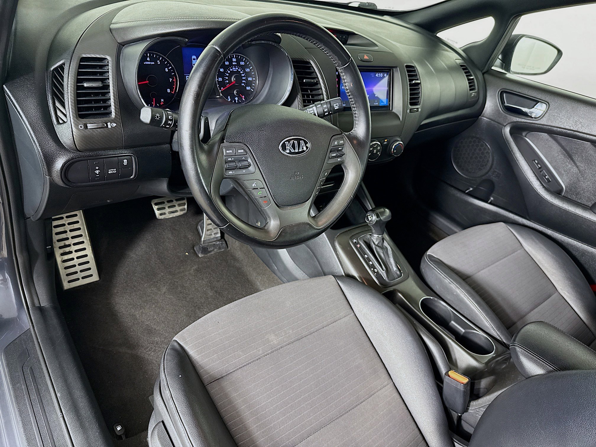 Used 2016 Kia Forte SX image 8