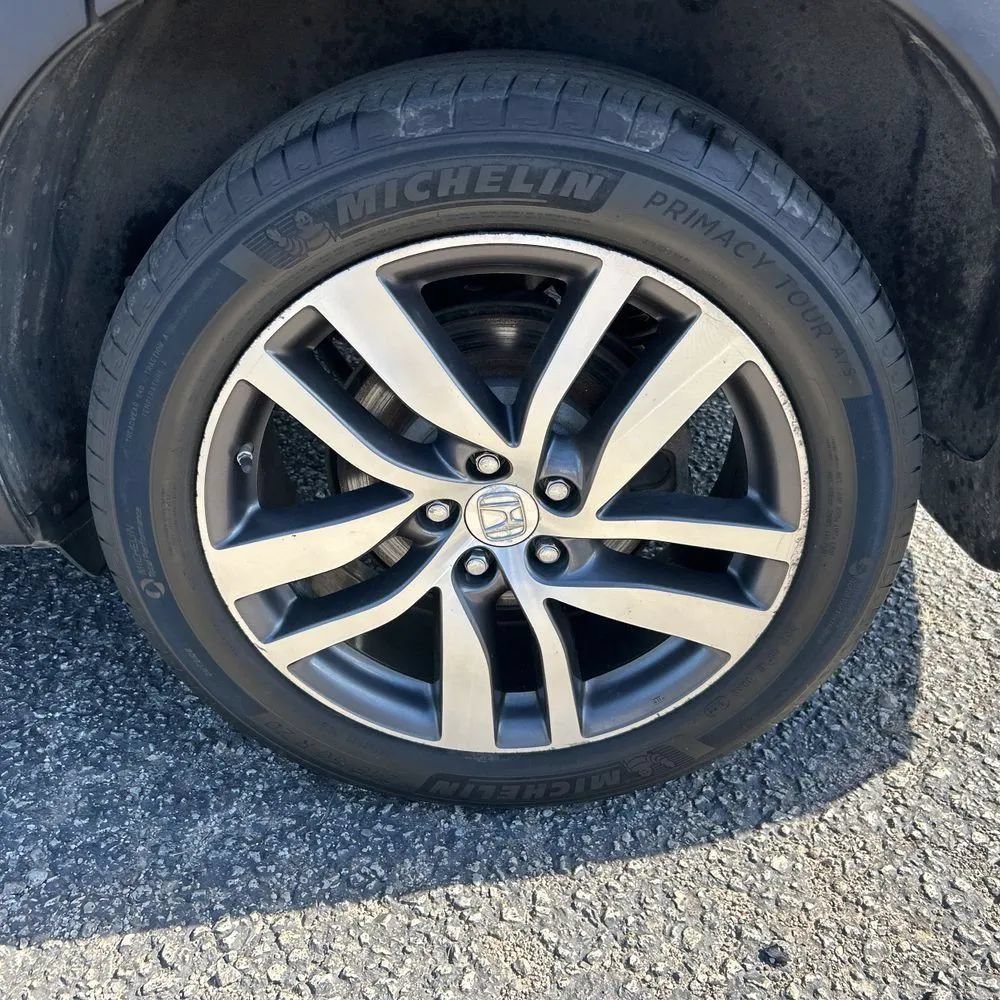 Used 2017 Honda Pilot Touring image 16