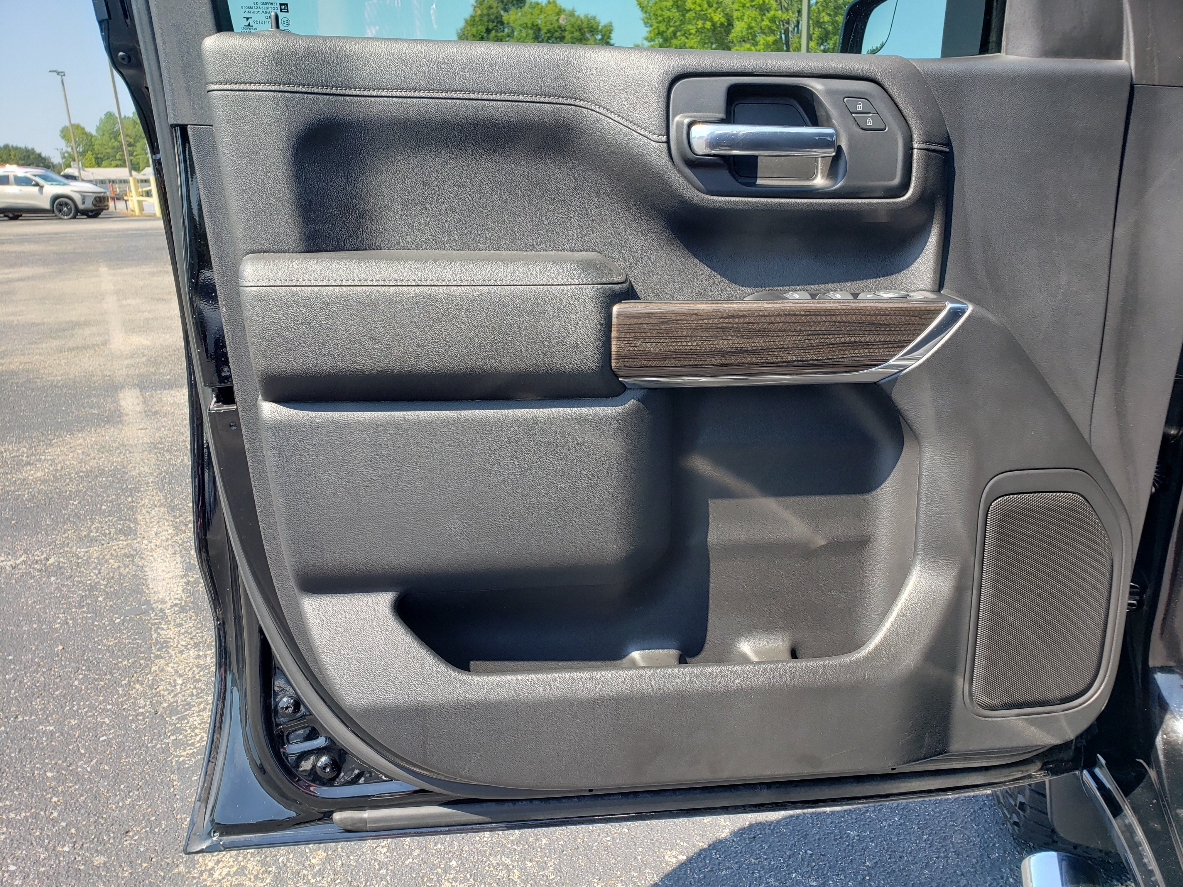 Used 2019 Chevrolet Silverado 1500 LT w/ All-Star Edition AWD/4WD image 10