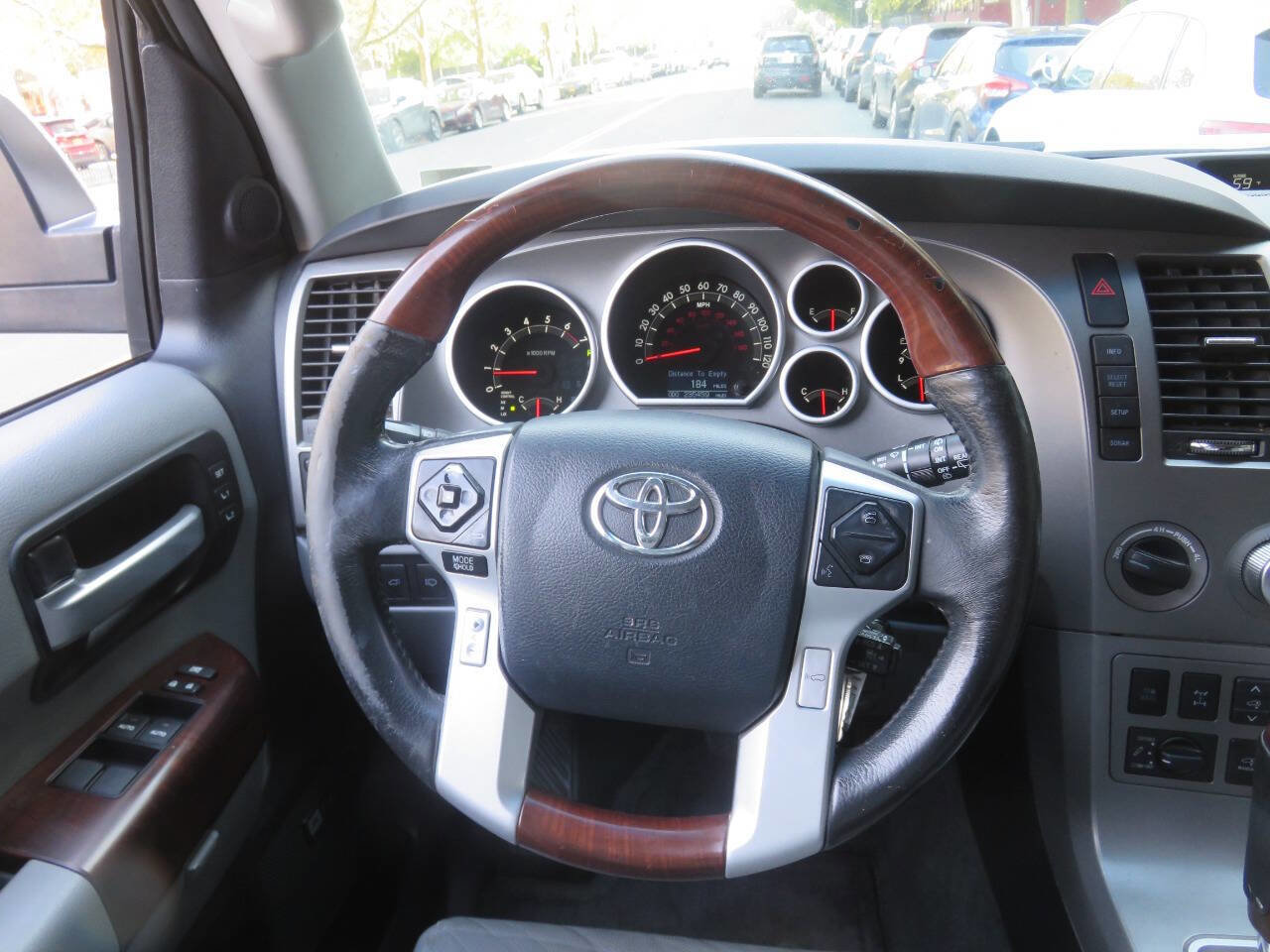 Used 2016 Toyota Sequoia Platinum image 13