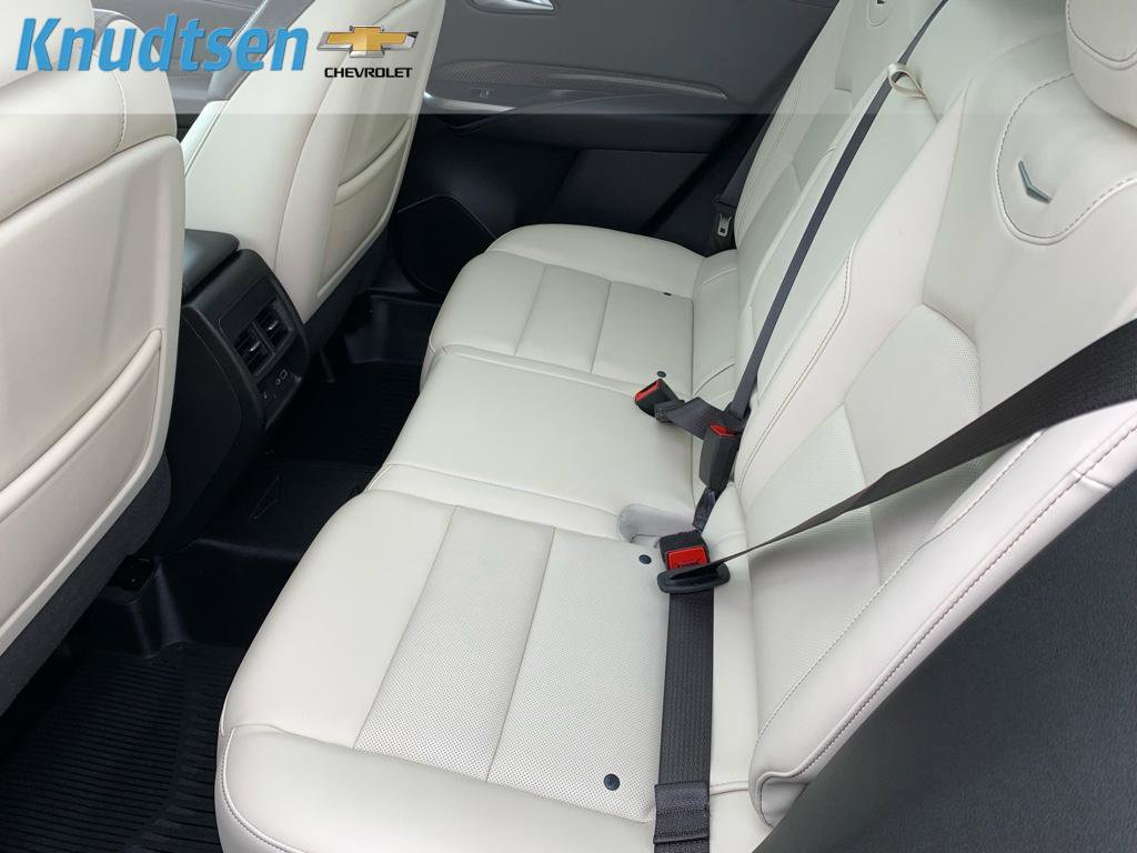 Used 2023 Cadillac XT4 Sport image 16