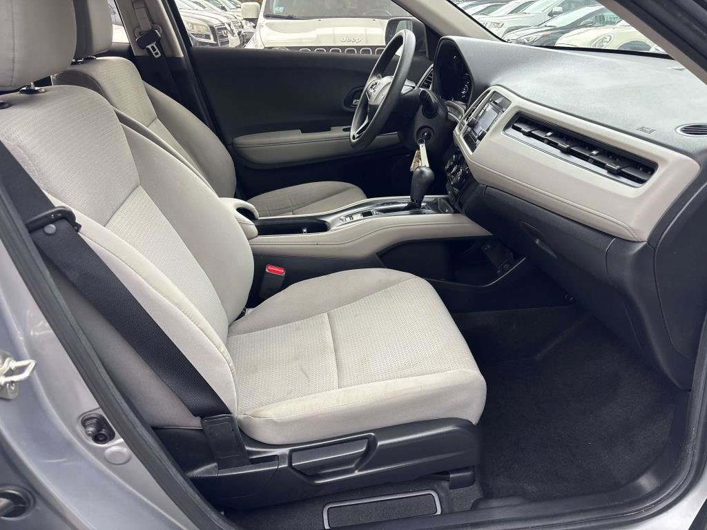 Used 2019 Honda HR-V LX image 16