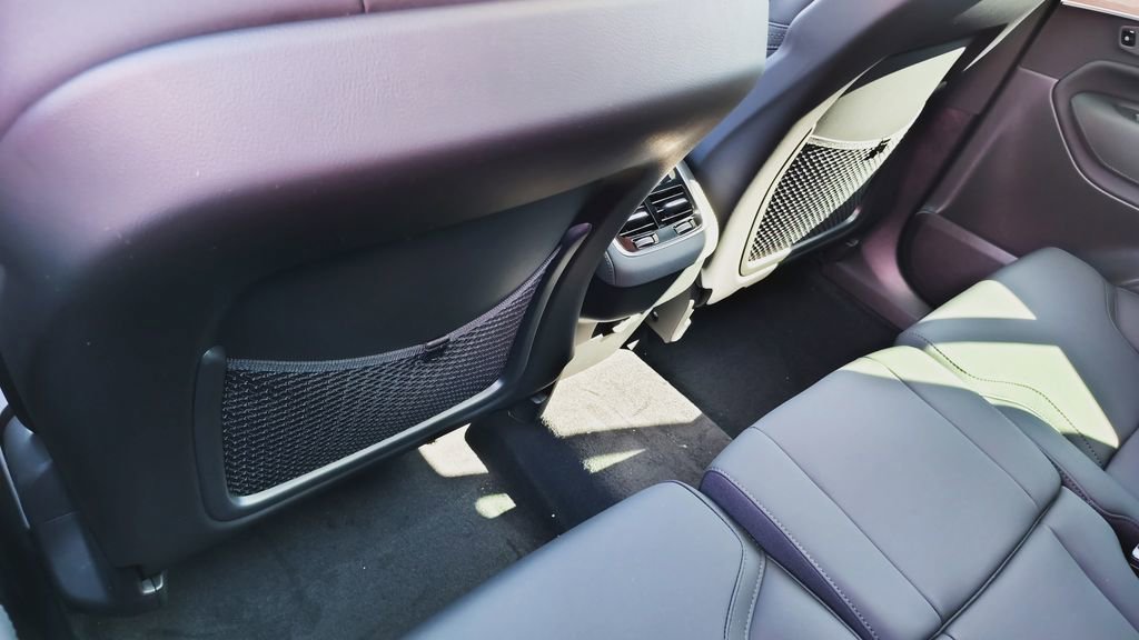 New 2026 Volvo XC90 B6 Plus w/ Protection Package Premier image 28