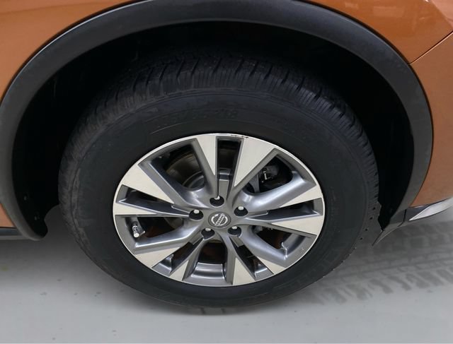 Used 2015 Nissan Murano SV AWD/4WD image 16