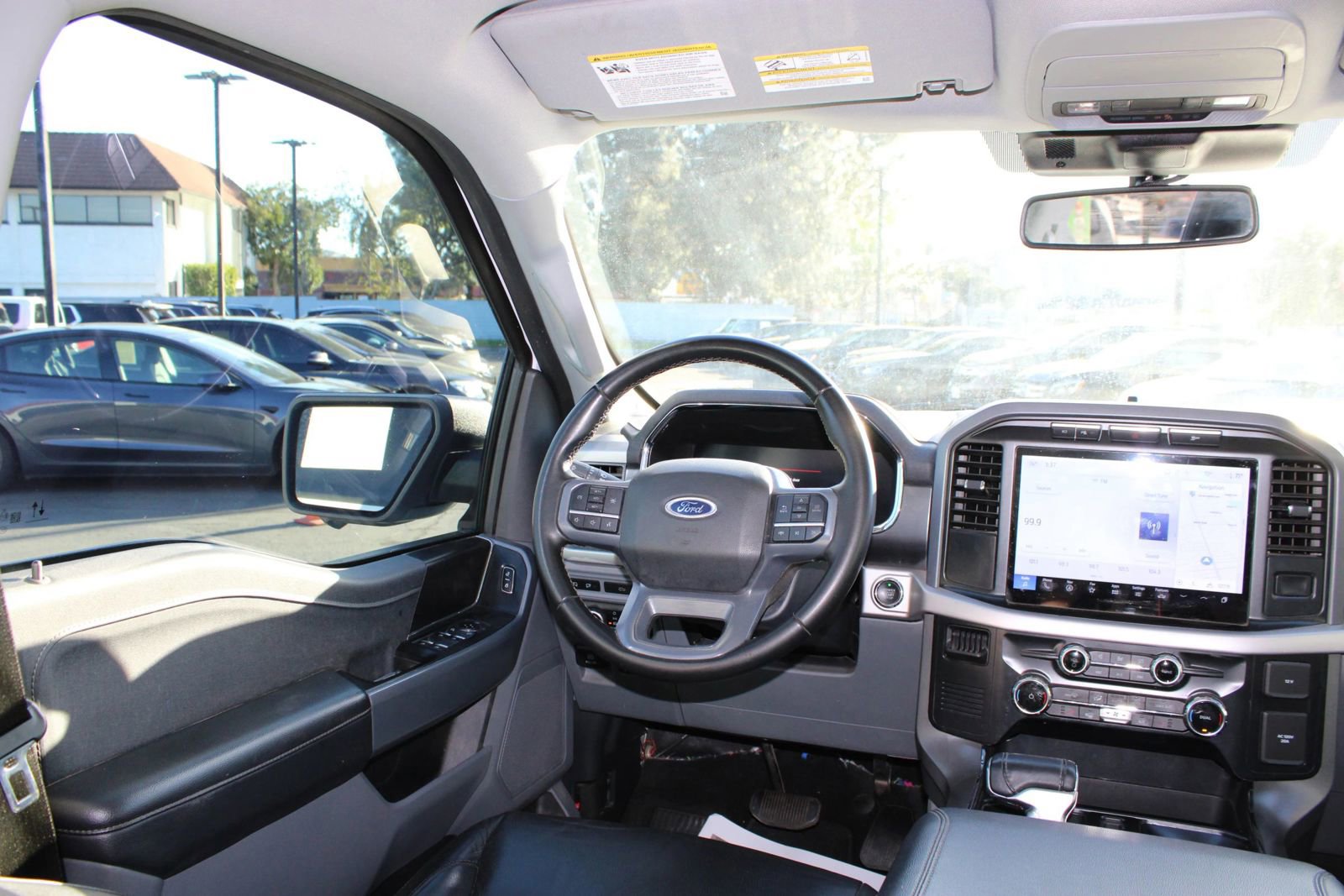 Used 2023 Ford F150 Lightning XLT image 31