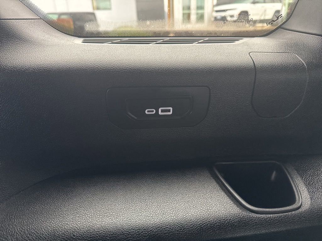 Used 2024 Jeep Grand Cherokee L Altitude image 25
