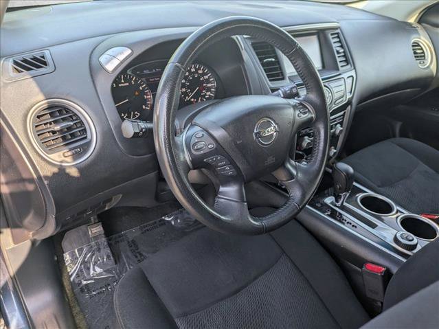 Used 2015 Nissan Pathfinder SV w/ Cargo Package FWD image 10