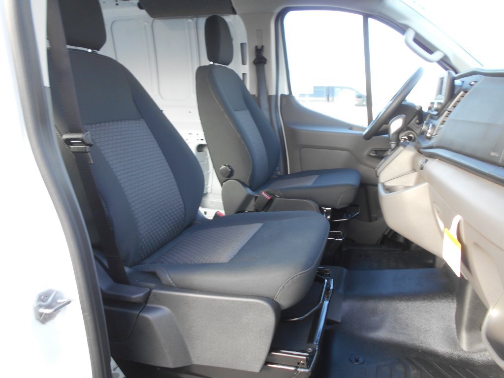 Used 2025 Ford Transit 250 Low Roof RWD image 9