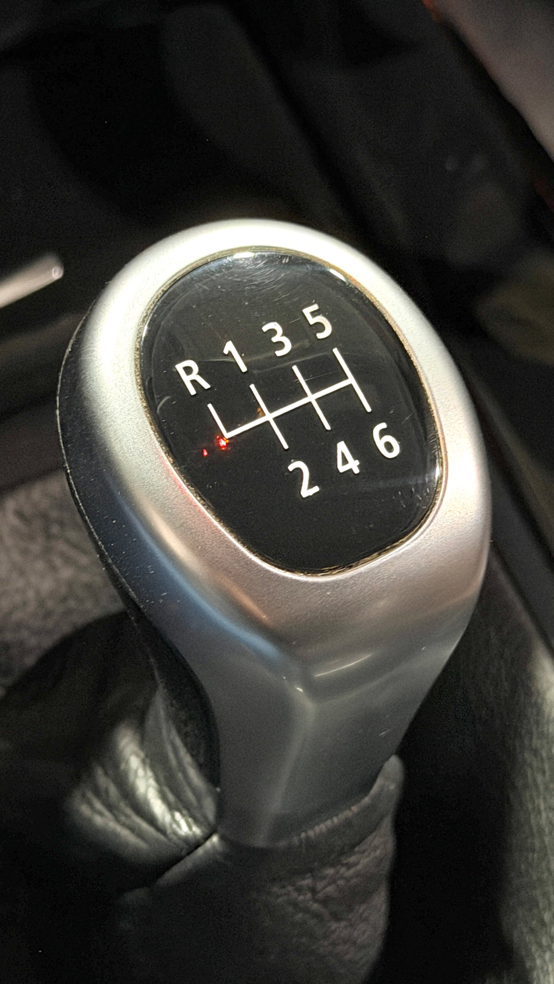 Used 2015 BMW Z4 sDrive28i image 96