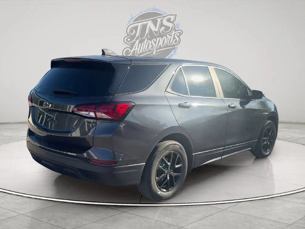 Used 2022 Chevrolet Equinox LS FWD image 5