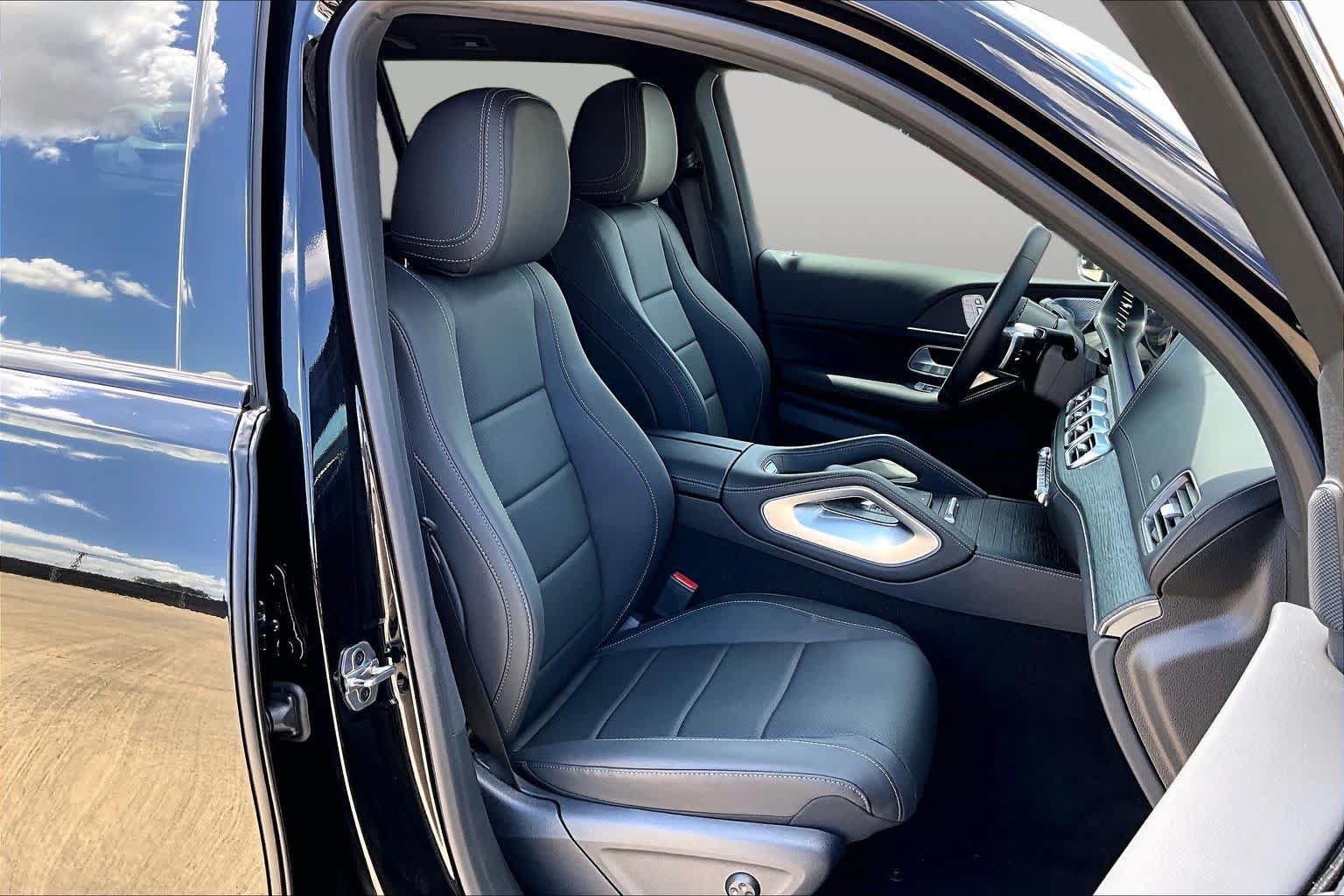Used 2026 Mercedes-Benz GLS 450 4MATIC image 9