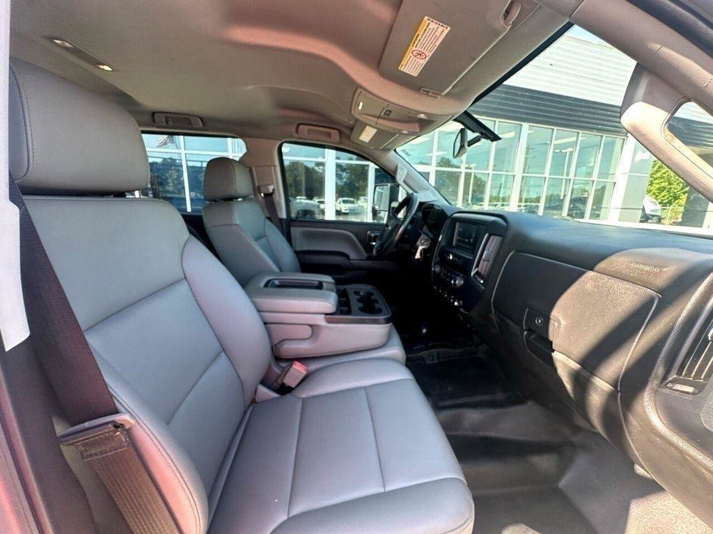 Used 2018 Chevrolet Silverado 3500 W/T w/ WT Convenience Package AWD/4WD image 7