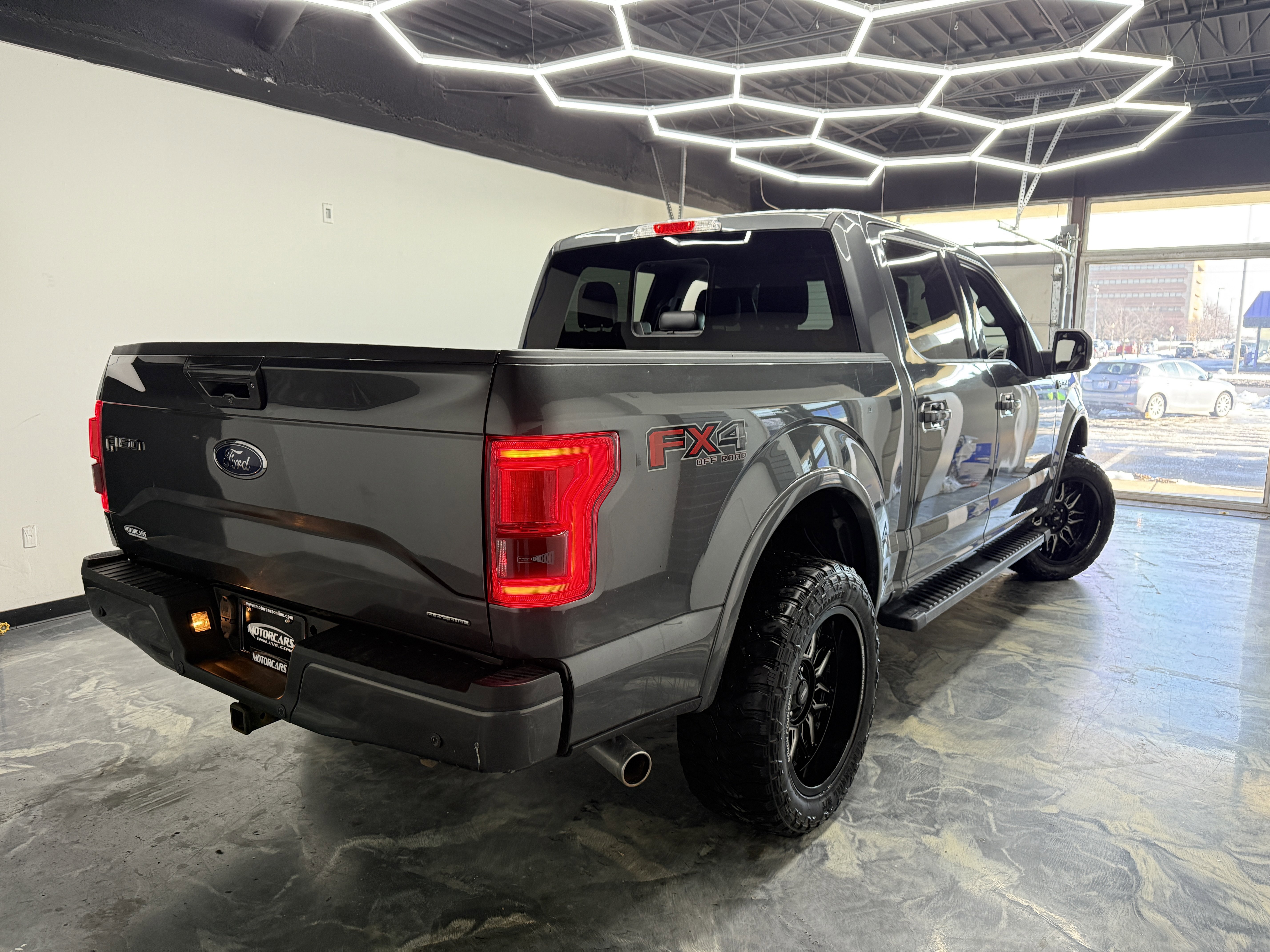 Used 2016 Ford F150 Lariat w/ Equipment Group 502A Luxury image 5