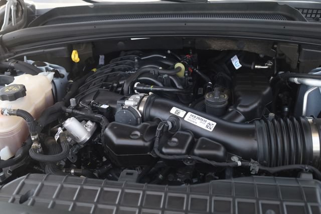 Used 2024 Jeep Grand Cherokee Laredo AWD/4WD image 8