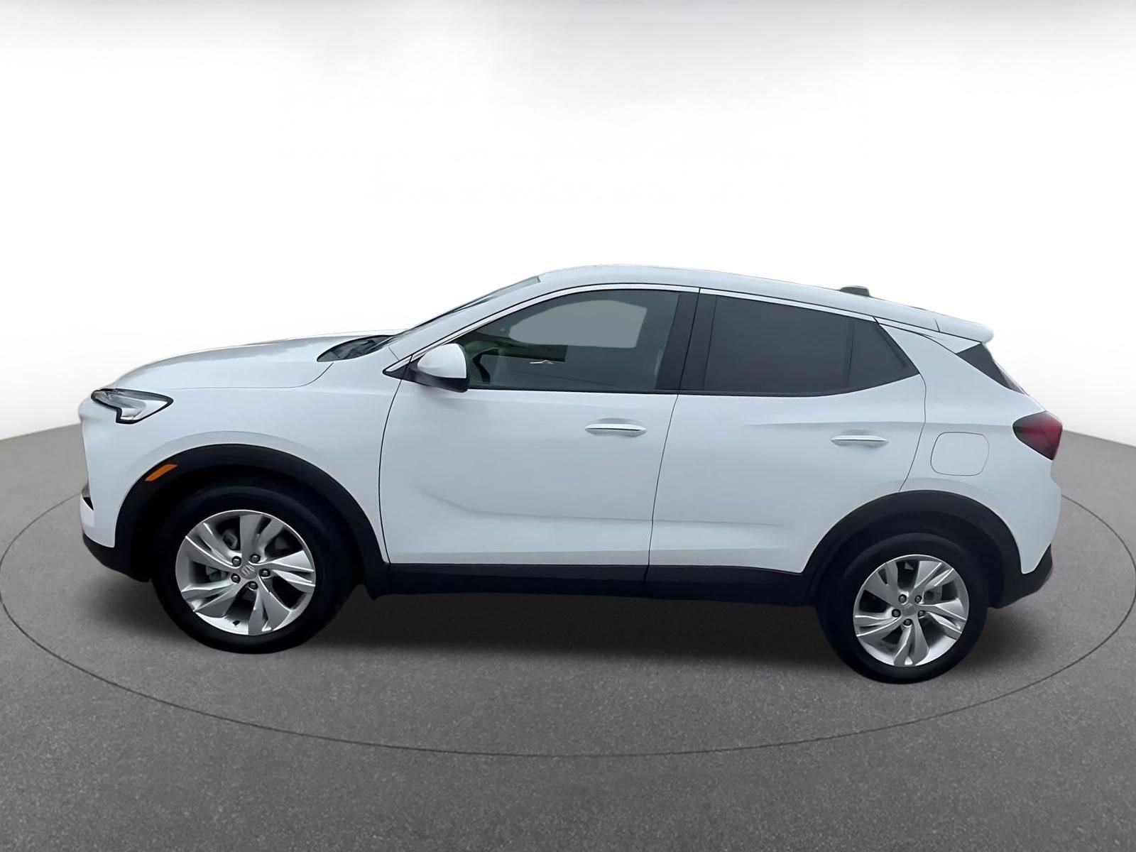 Used 2025 Buick Encore GX Preferred FWD image 9